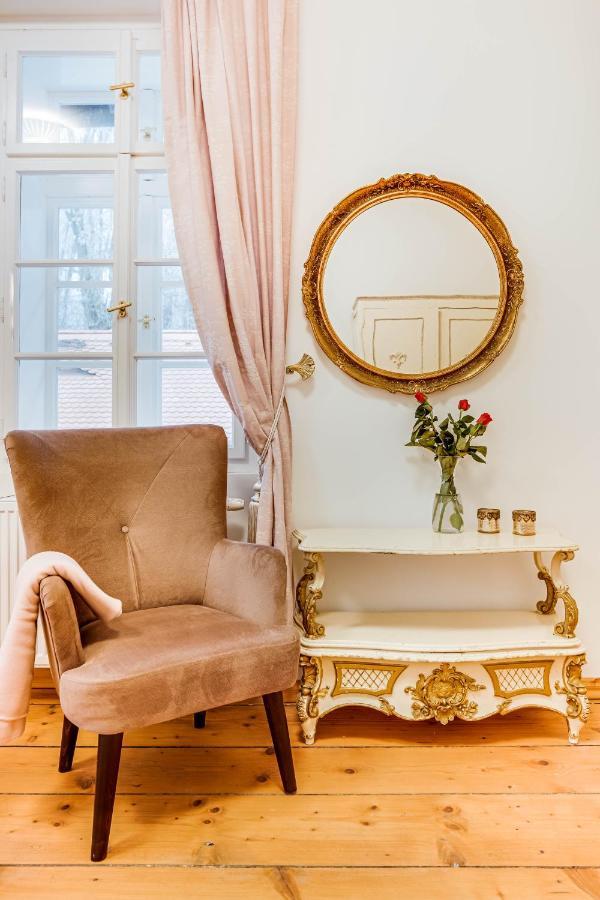 Lovecky Zamecek Pod Milesovkou Teplice Buitenkant foto